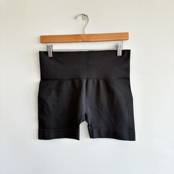 Set Active Pull On Lightweight Ribbed High Rise Activewear Shorts Black XL - Picture 2 of 6